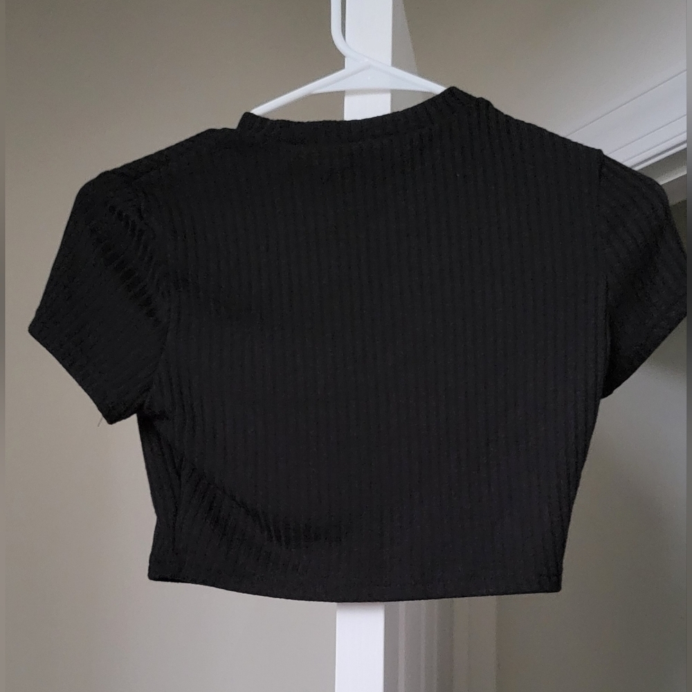 Black Ribbed Knit Puff Sleeve Crop Top - Women's Size 6 - Casual Tee - Picture 3 of 4
